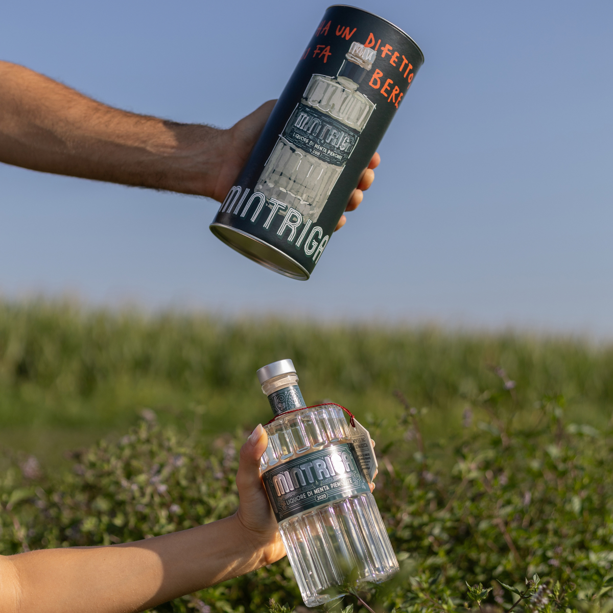 02) Mintriga Liquore 70 cl con confezione regalo